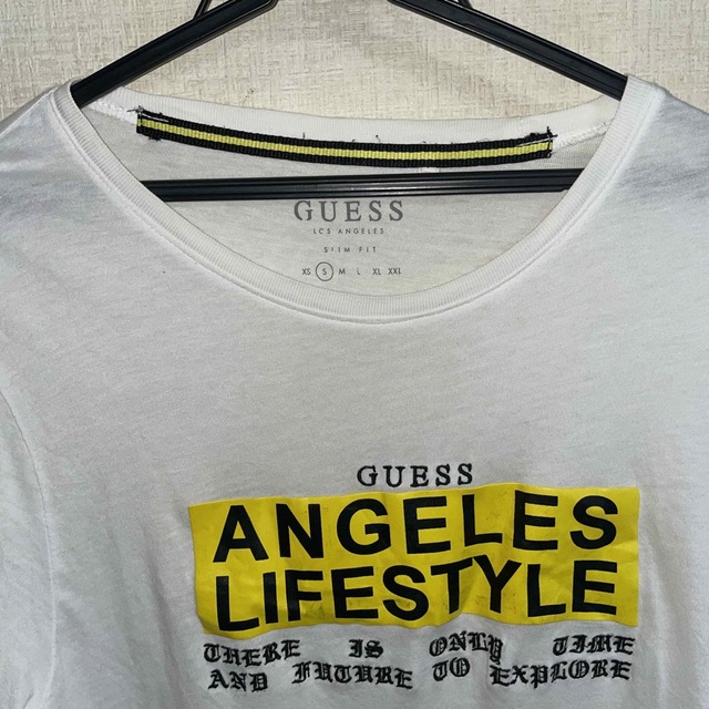 GUESS(ゲス)のGUESSゲスシャツ レディースのトップス(Tシャツ(半袖/袖なし))の商品写真