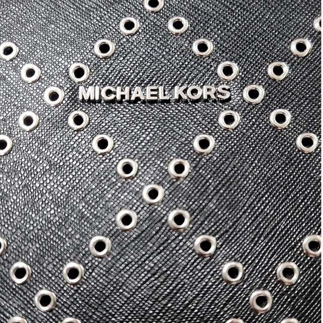 Michael Kors(マイケルコース)のマイケル・コース⭐パスポートケースなど レディースのファッション小物(ポーチ)の商品写真