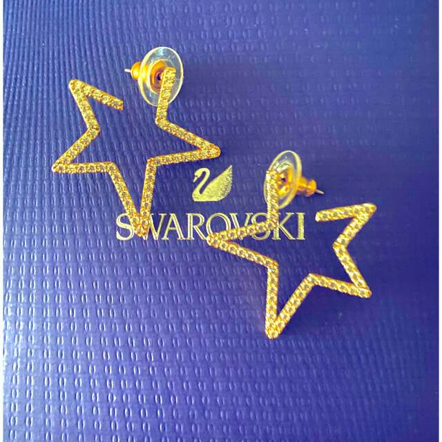 新品未使用　正規品　SWAROVSKI  ピアス　星