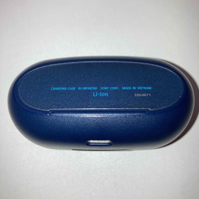 SONY(ソニー)の美品　Sony WF-XB700充電ケース　充電器　ブルー スマホ/家電/カメラのオーディオ機器(ヘッドフォン/イヤフォン)の商品写真