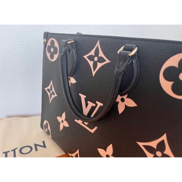 LOUIS VUITTON(ルイヴィトン)の完全未使用　オンザゴーMM レディースのバッグ(トートバッグ)の商品写真