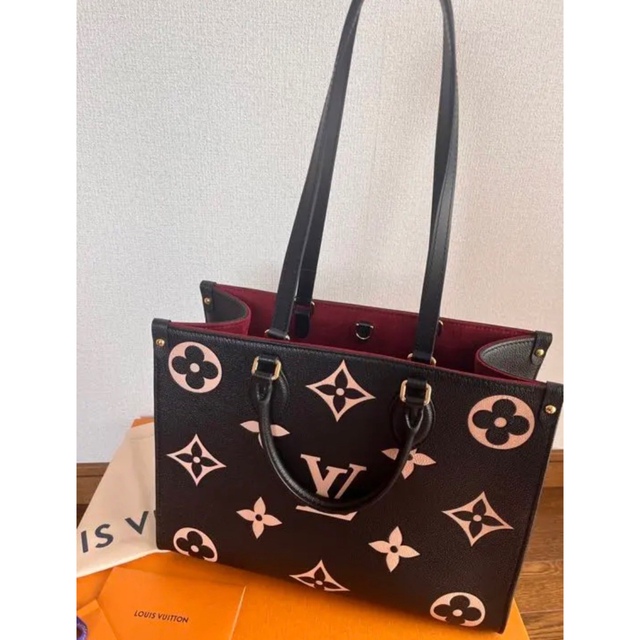 LOUIS VUITTON(ルイヴィトン)の完全未使用　オンザゴーMM レディースのバッグ(トートバッグ)の商品写真