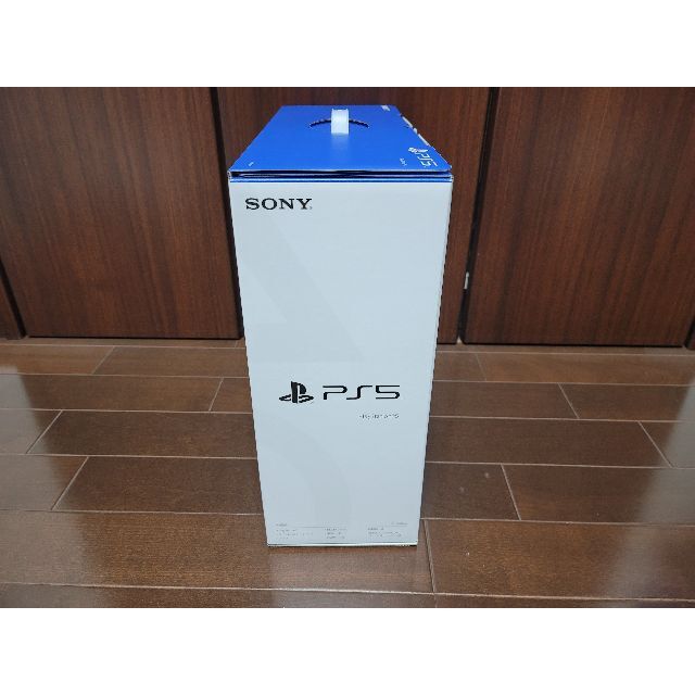 PlayStation(プレイステーション)の(新品)PlayStation 5 (CFI-1200A01) 最新モデル エンタメ/ホビーのゲームソフト/ゲーム機本体(家庭用ゲーム機本体)の商品写真