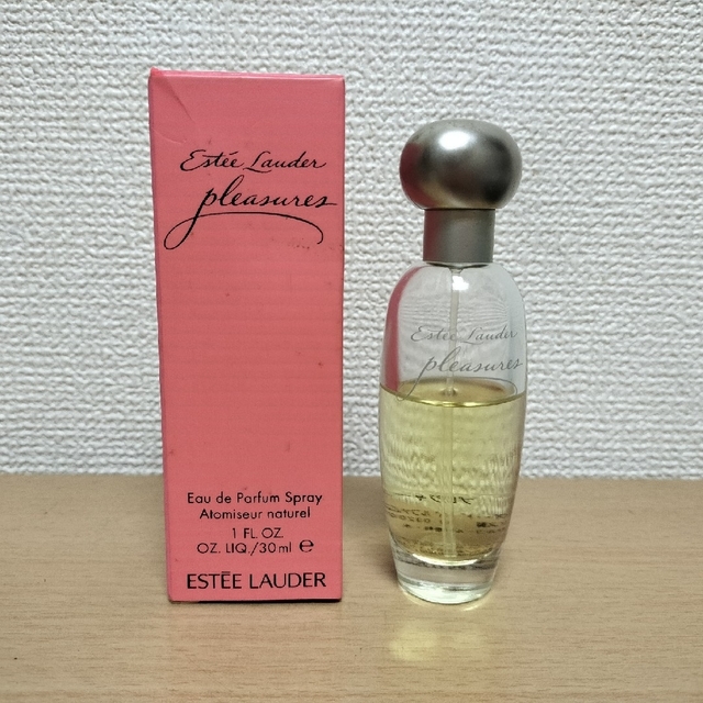 Estee Lauder(エスティローダー)のエスティーローダー オードパルファム プレジャーズ コスメ/美容の香水(香水(女性用))の商品写真