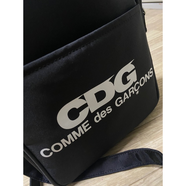 CDG（COMME des GARÇONS）(シーディージー)の【美品】CDG ショルダーバッグ コムデギャルソン メンズのバッグ(ショルダーバッグ)の商品写真