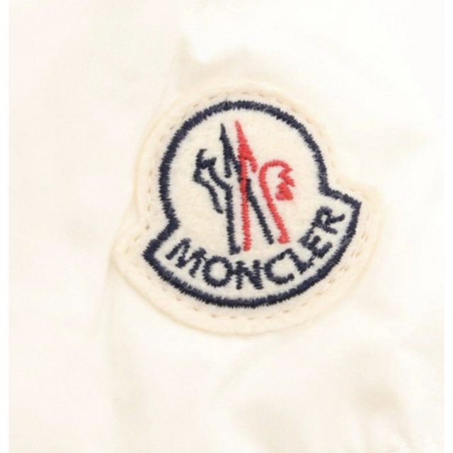 MONCLER(モンクレール)のモンクレールMONCLER ダウンコート ナイロン フード付き  レディースのジャケット/アウター(ダウンコート)の商品写真