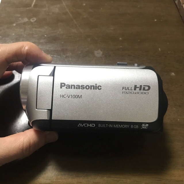 割引価格 Panasonic HC-V100M-S デジタルハイビジョンビデオカメラ