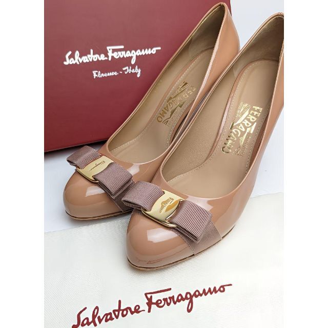 Salvatore Ferragamo(サルヴァトーレフェラガモ)の未使用同様美品♥フェラガモFerragamo PIMPAヴァラパンプス 約24 レディースの靴/シューズ(ハイヒール/パンプス)の商品写真