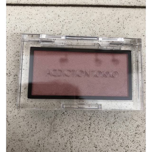 ADDICTION(アディクション)のaddiction ザブラッシュパール　101P 新品わ コスメ/美容のベースメイク/化粧品(チーク)の商品写真