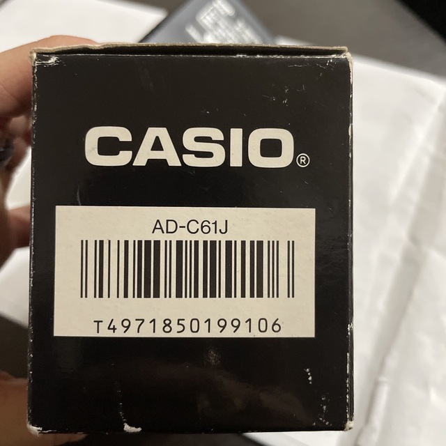 CASIO(カシオ)のCASIO AC100V 50-60Hz 17VA スマホ/家電/カメラのスマートフォン/携帯電話(バッテリー/充電器)の商品写真