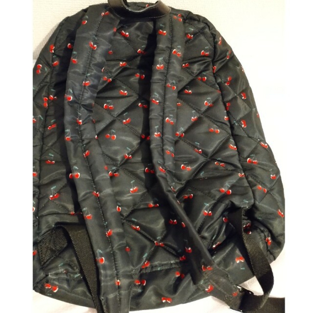 MARC JACOBS(マークジェイコブス)のマークジェイコブス　チェリー柄リュック レディースのバッグ(リュック/バックパック)の商品写真