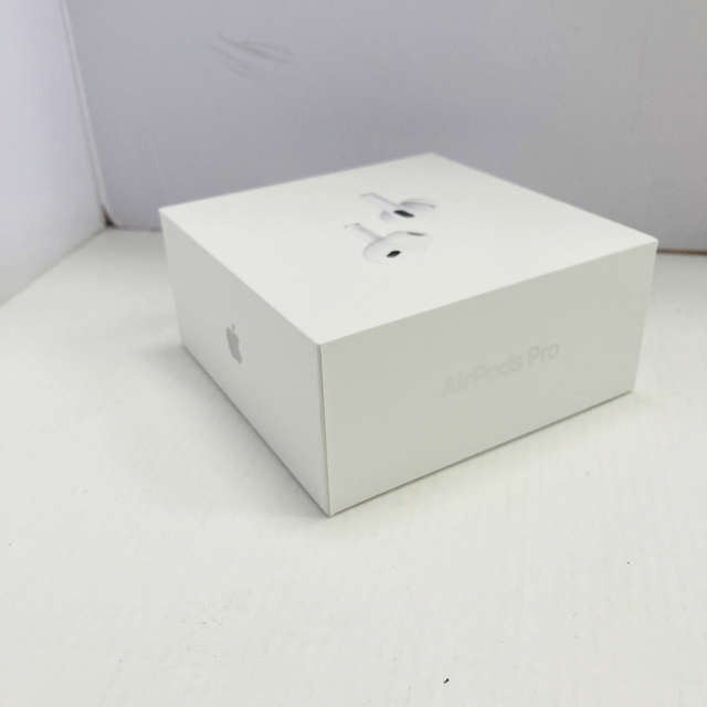 Apple(アップル)のApple Air Pods Pro 第2世代　新品　MQD83J/A 正規品 スマホ/家電/カメラのオーディオ機器(ヘッドフォン/イヤフォン)の商品写真
