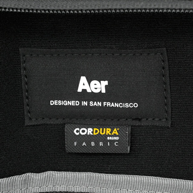 AER(エアー)の新品 エアー Aer ショルダーバッグ Sling Bag 3 グレー メンズのバッグ(ショルダーバッグ)の商品写真