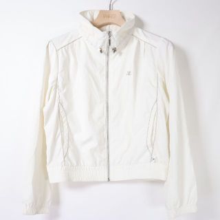 クレージュ(Courreges)のCourreges クレージュ　パーカー　レディース　白　USED(パーカー)