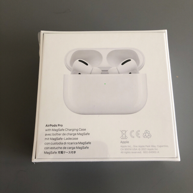 Apple(アップル)の【新品・未開封】純正 Air Pods Pro エアポッズ・プロ Apple スマホ/家電/カメラのオーディオ機器(ヘッドフォン/イヤフォン)の商品写真