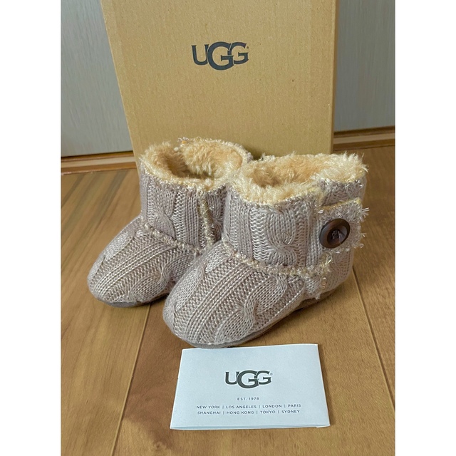 UGG(アグ)のUGG ベビーシューズ＊ファーストシューズ　ケーブルニット12.5㎝ キッズ/ベビー/マタニティのベビー靴/シューズ(~14cm)(ブーツ)の商品写真