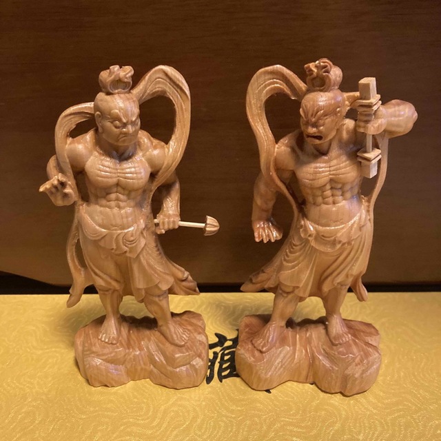 木彫仏像 2個セット 仏教美術 精密細工 金剛力士像 仏像 置物 アンティーク エンタメ/ホビーの美術品/アンティーク(彫刻/オブジェ)の商品写真