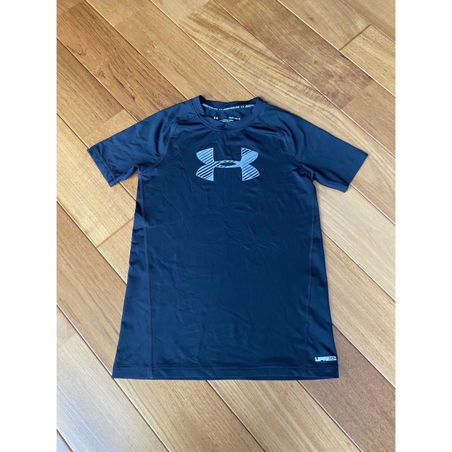 UNDER ARMOUR(アンダーアーマー)の【匿名配送】UNDER ARMOUR  アンダーシャツ　YLG  3枚組 スポーツ/アウトドアの野球(ウェア)の商品写真