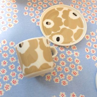 マリメッコ(marimekko)の【新品未使用】marimekko マリメッコ ウニッコ カップ＆プレートセット(グラス/カップ)