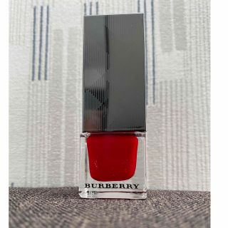 バーバリー(BURBERRY)のバーバリー　ネイル　ポリッシュ　ポピーレッド(マニキュア)