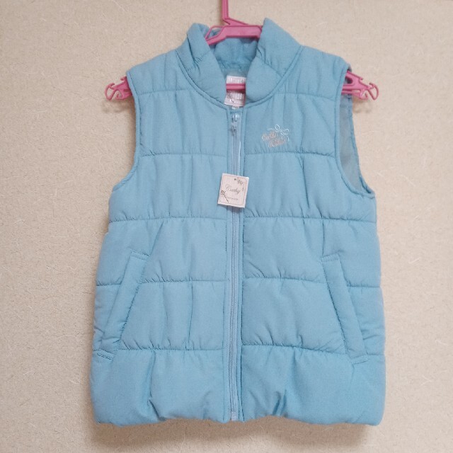 motherways(マザウェイズ)の専用　　ﾏｻﾞｳｪｲｽﾞ　中綿ﾍﾞｽﾄ　140 キッズ/ベビー/マタニティのキッズ服女の子用(90cm~)(ジャケット/上着)の商品写真