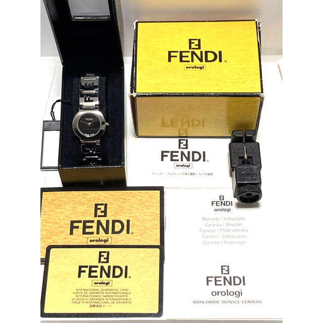 未使用展示品！　FENDI フェンディ　Fロゴ　電池新品交換済 レディース腕時計