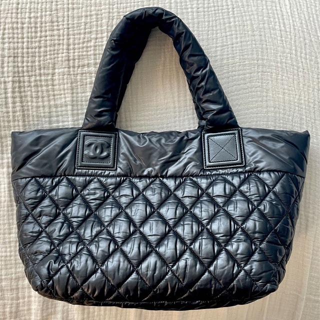 人気定番 CHANEL - スモールトートバッグ 15番台 ブラック ボルドー コココクーン CHANEL ハンドバッグ 人気定番 CHANEL - スモールトートバッグ 15番台 ブラック ボルドー コココクーン CHANEL ハンドバッグ