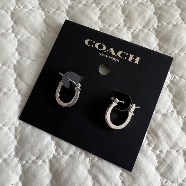 COACH(コーチ)の【☆新品☆】COACH コーチ パヴェ ハギー ピアス レディースのアクセサリー(ピアス)の商品写真