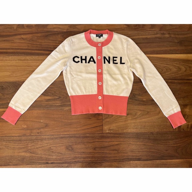 CHANEL(シャネル)の♡美品♡CHANEL♡人気ピンク♡ロゴカーディガン レディースのトップス(カーディガン)の商品写真