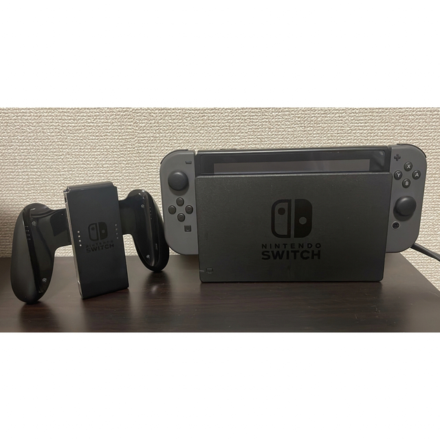 Nintendo Switch本体+スーパーマリオメーカー2 エンタメ/ホビーのゲームソフト/ゲーム機本体(携帯用ゲーム機本体)の商品写真