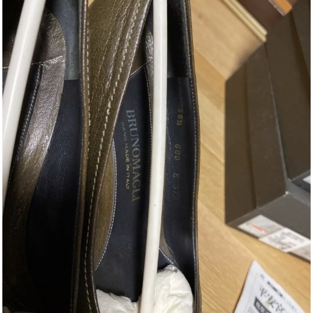 BRUNOMAGLI(ブルーノマリ)のイタリア製　ブルーノマリ　本革　パンプス レディースの靴/シューズ(ハイヒール/パンプス)の商品写真