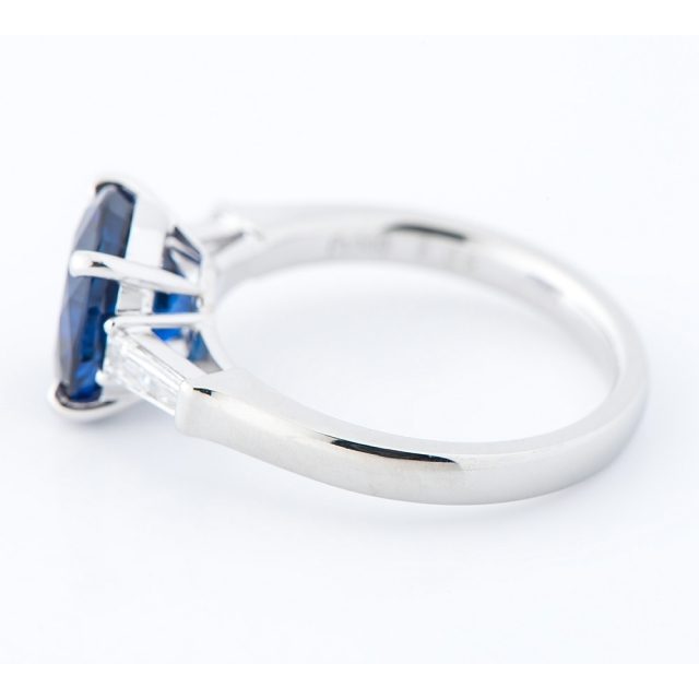ロイヤルブルー(GIA) ブルーサファイア 3.25 リング・指輪の通販 by 