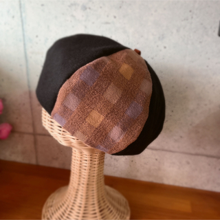 ♥️ハンドメイド ウール100％ ワンポイントベレー帽 ブラウン(帽子)