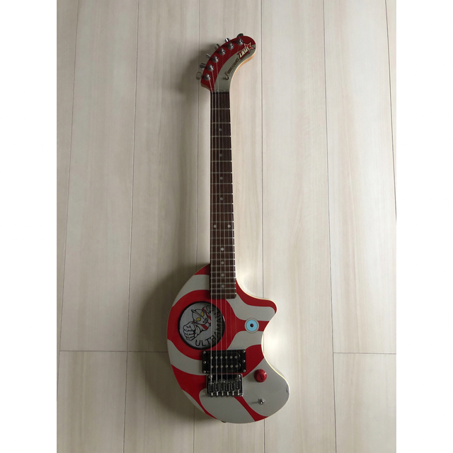 フェルナンデス　zo-3ギター　ウルトラマン