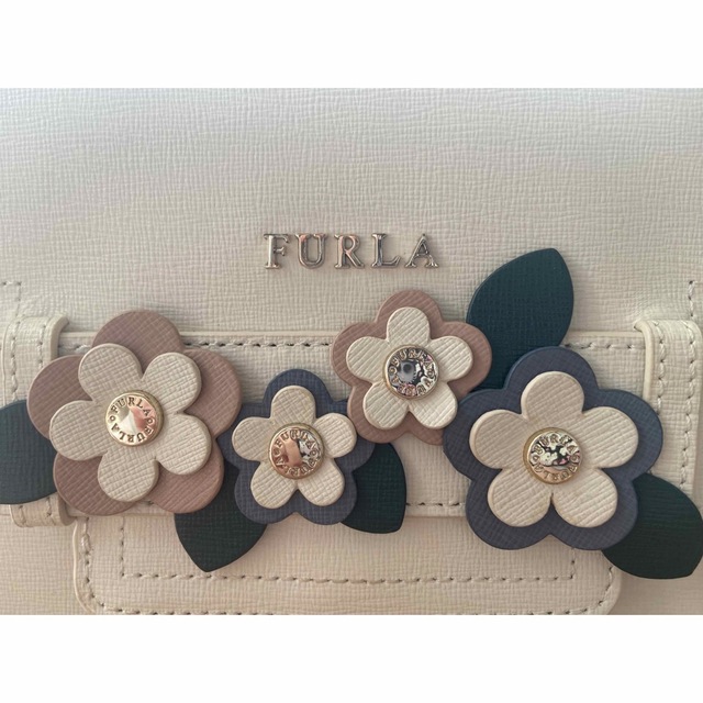 Furla(フルラ)のFURLA フルラ ショルダーバッグ  フラワー レディースのバッグ(ショルダーバッグ)の商品写真