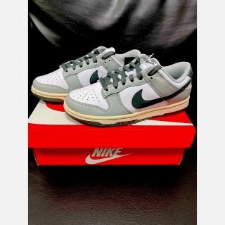 ナイキ(NIKE)のDunk Low White Light Smoke Grey (スニーカー)