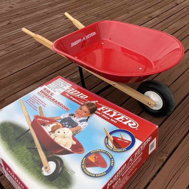 ラジオフライヤー RADIO FLYER WHEELBARROW 子供用一輪車