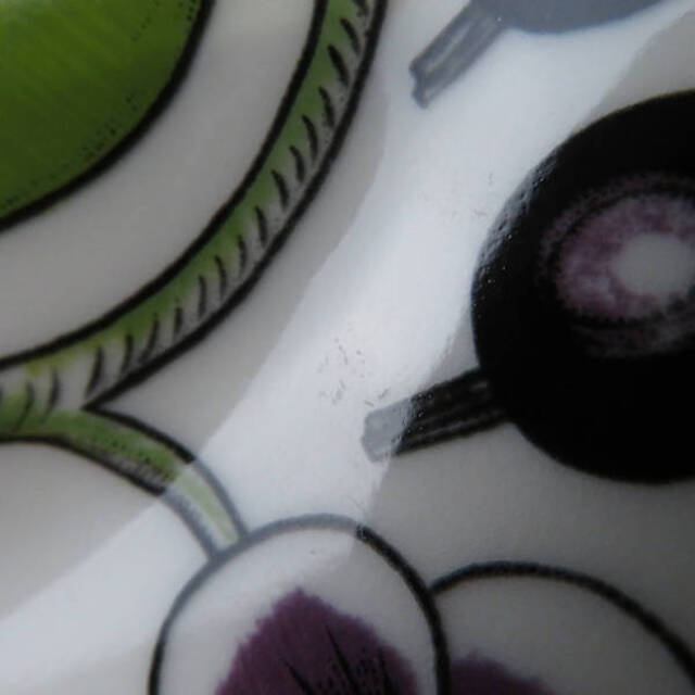 ARABIA(アラビア)のアラビア パラティッシ パープル 中皿 1枚 16cmプレート ソーサー ケーキ 紫 北欧 SU3492B3 インテリア/住まい/日用品のキッチン/食器(食器)の商品写真