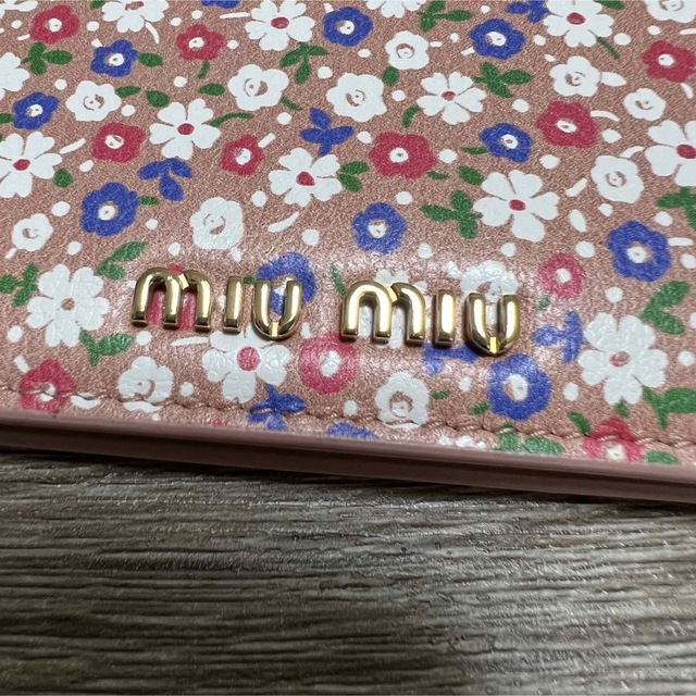 美品✨  MIU MIU ミュウミュウ 2つ折り財布 花柄 フラワー レザー