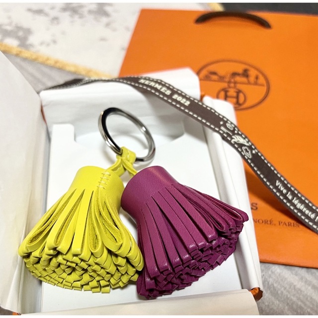 新品入手困難☆HERMESカルメンウノドス☆キーホルダー、キーリング