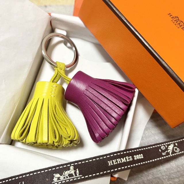 新品入手困難☆HERMESカルメンウノドス☆キーホルダー、キーリング