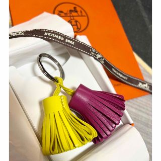 エルメス(Hermes)の新品入手困難✨HERMESカルメンウノドス✨キーホルダー、キーリング、チャーム(キーホルダー)