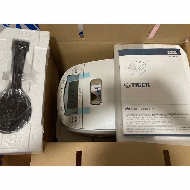 TIGER(タイガー)の圧力IHジャー炊飯器 スマホ/家電/カメラの調理家電(炊飯器)の商品写真