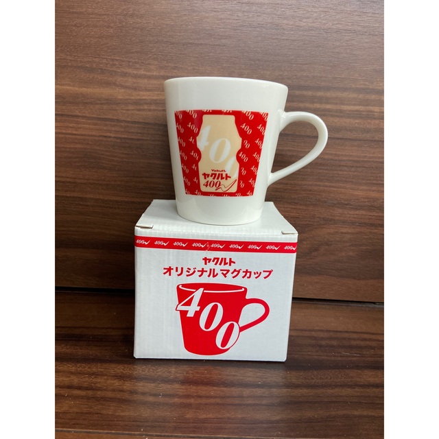 Yakult(ヤクルト)のヤクルト 400 マグカップ インテリア/住まい/日用品のキッチン/食器(グラス/カップ)の商品写真