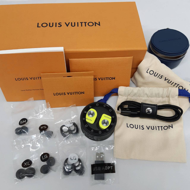 LOUIS VUITTON(ルイヴィトン)のルイ・ヴィトン　ホライゾン　イヤホン　イエロー　QAB140 スマホ/家電/カメラのオーディオ機器(ヘッドフォン/イヤフォン)の商品写真