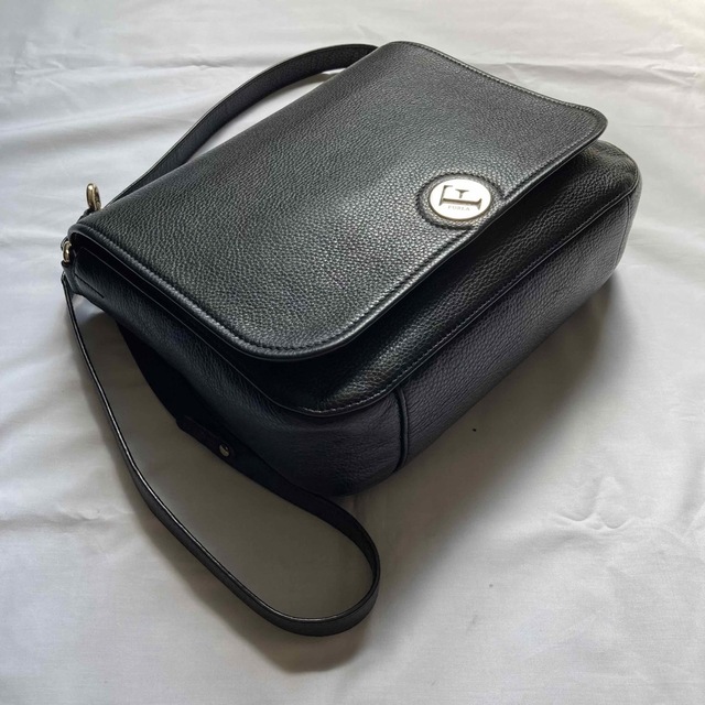 Furla(フルラ)の【高級感】激レア　FURLA フルラ ショルダーバッグ　レザー　ブラック レディースのバッグ(ショルダーバッグ)の商品写真