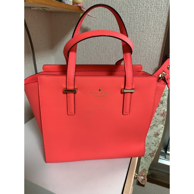 kate spade new york(ケイトスペードニューヨーク)のケイトスペード　ハンドバック レディースのバッグ(ハンドバッグ)の商品写真