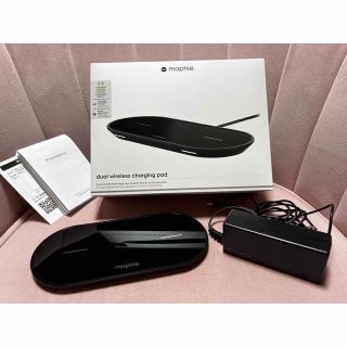 mophie デュアルワイヤレスチャージングパッド(バッテリー/充電器)