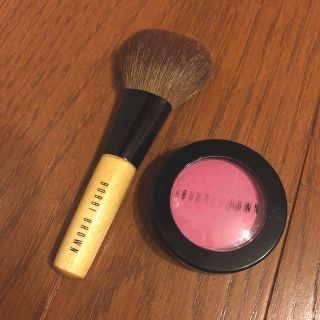 ボビイブラウン(BOBBI BROWN)のボビーブラウン　ミニフェイスブラシとブラッシュ　ピオニーのセット(ブラシ・チップ)