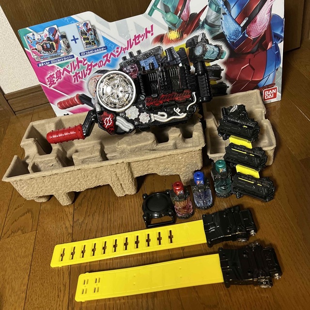 【美品】仮面ライダービルド DXビルドドライバー フルボトルホルダー セット